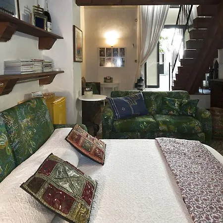 Oda ve Kahvaltı Dei Due Portoni Storica 3*