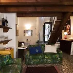 Bed and breakfast Dei Due Portoni Storica 3*