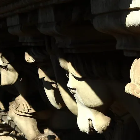 Dei Due Portoni Storica