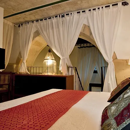 فندق مبيت وإفطار Dei Due Portoni Storica 3*